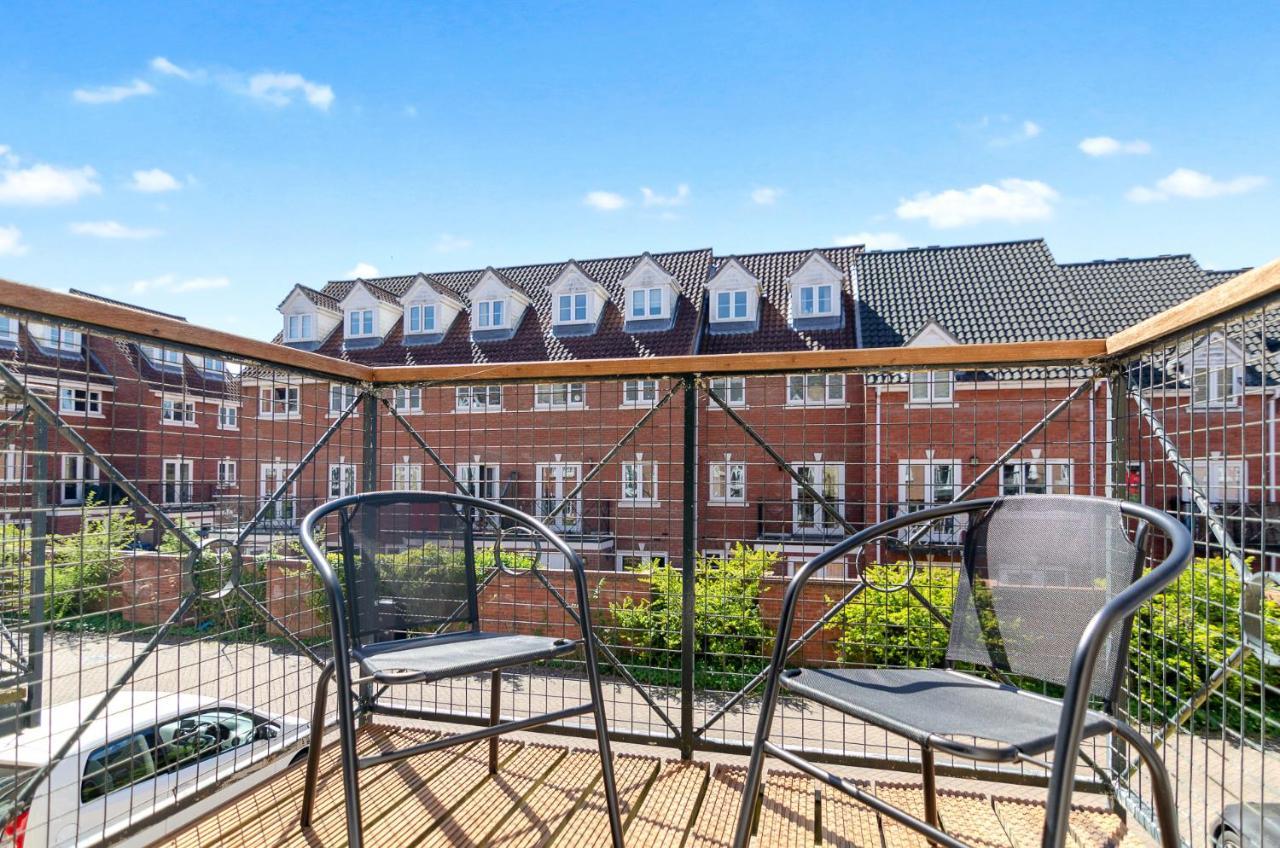 노리치 4Br Townhouse Wbalcony Free Parking Fast Wi-Fi 빌라 외부 사진