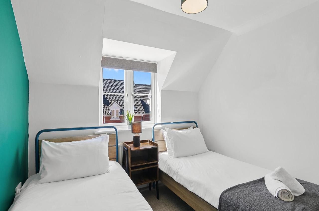 노리치 4Br Townhouse Wbalcony Free Parking Fast Wi-Fi 빌라 외부 사진