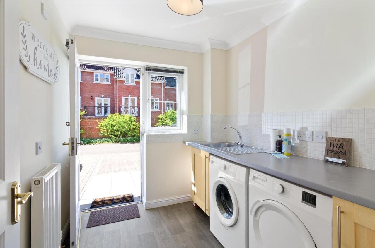 노리치 4Br Townhouse Wbalcony Free Parking Fast Wi-Fi 빌라 외부 사진