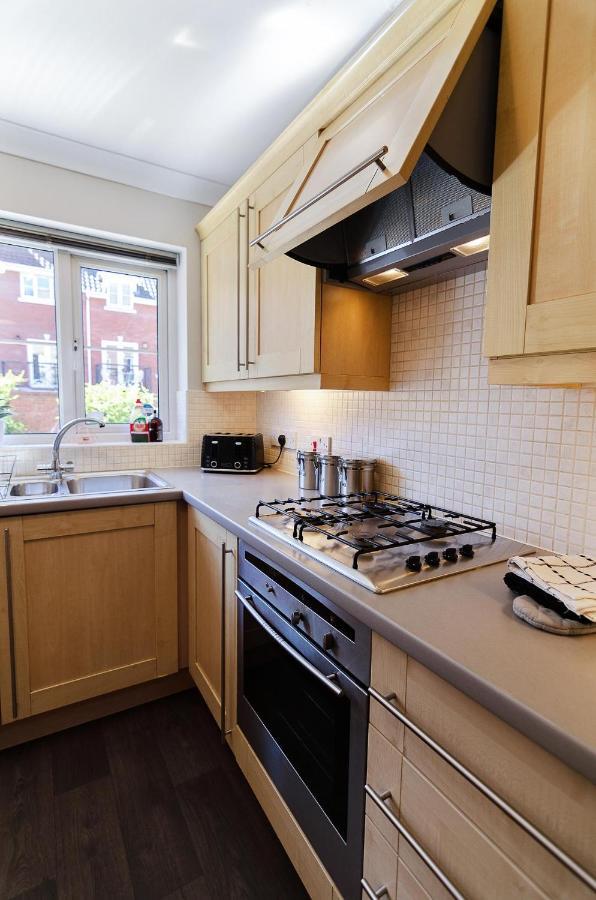 노리치 4Br Townhouse Wbalcony Free Parking Fast Wi-Fi 빌라 외부 사진