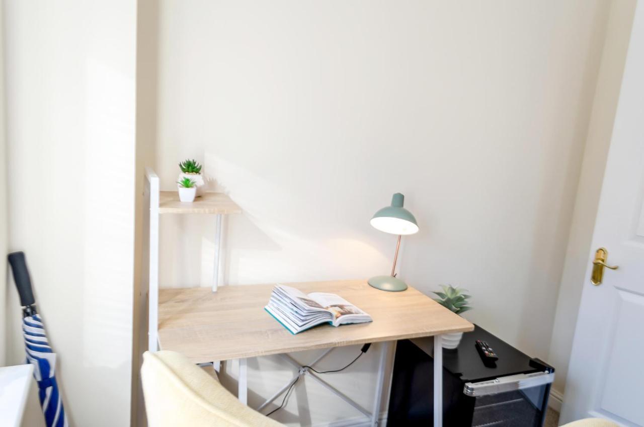 노리치 4Br Townhouse Wbalcony Free Parking Fast Wi-Fi 빌라 외부 사진